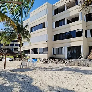 Sea Front 2br 2bth Condo, Pool, Kayak And Parking Cancun