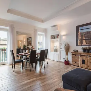 The Best Rent - Elegant Three-bedroom A Few Steps From Fontana Di Trevi Rome
